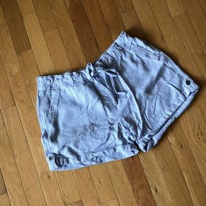 Per Se Linen blend Paper bag shorts / Size Large